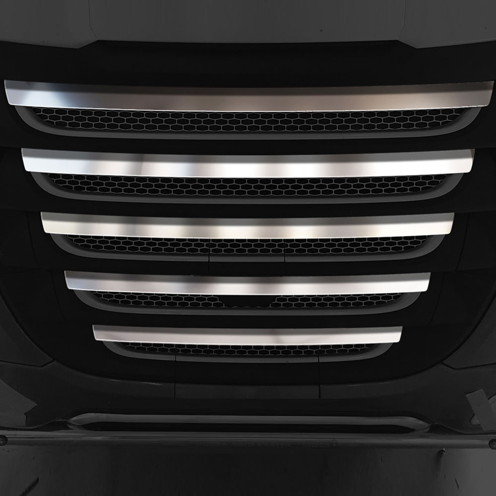 FDF122 DAF MIDDLE OF GRILL LATHS CHROME (PRESSED) XF/CF