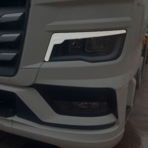 FMN134 MAN FOR HEADLIGHT EYEBROW TGS/TGX 2021+