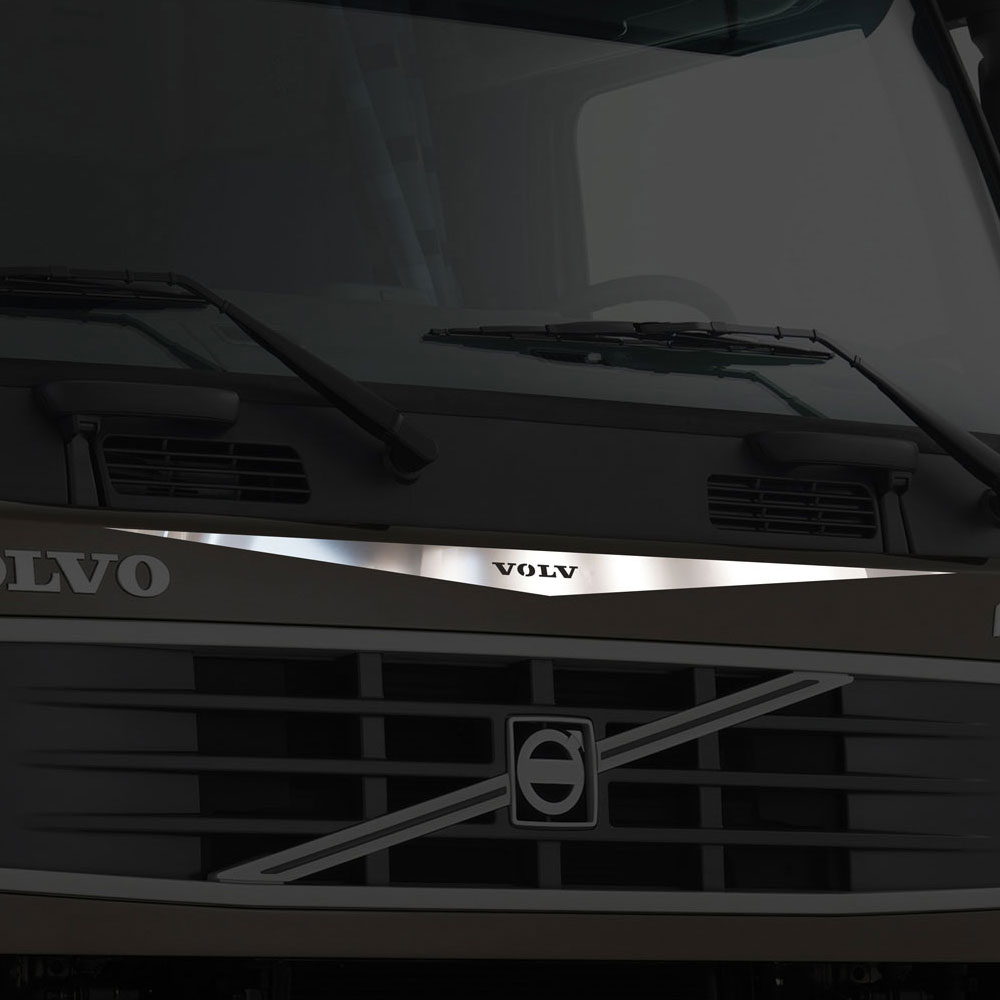 FVO118 VOLVO FOR TOP GRILL PYRAMID VOLVO CHROME FH2/FH3